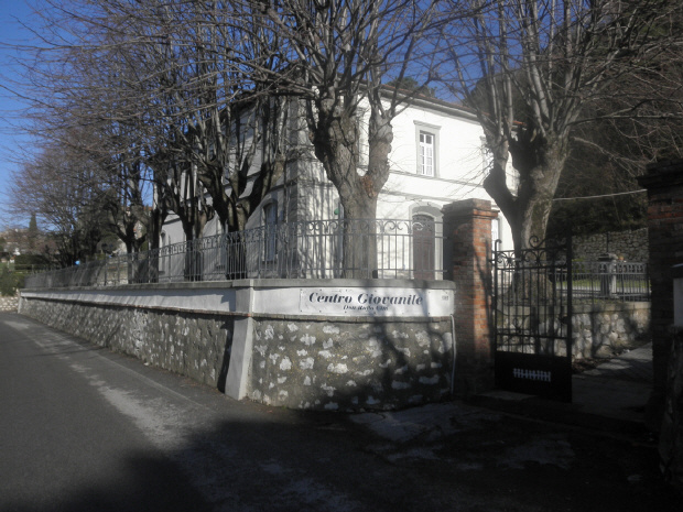 Haus Strassenansicht